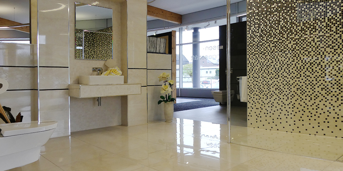 Moderne Fliesenausstellung bei Mönchen Gladbach